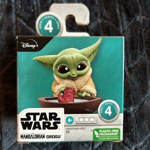 Star Wars Collectible Grogu Figurine